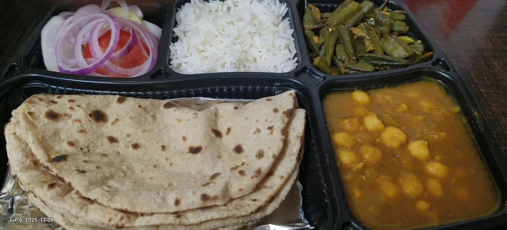Ghar Jaisa Khana, Ghar Baithke Mangao
Ghar Ka Bana Shudhkhana 
Ghar Ka Khana 
